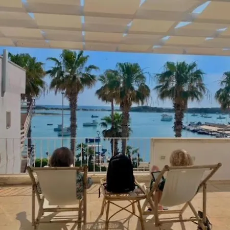 Casa Clementina Vista Mare Bed & Breakfast *